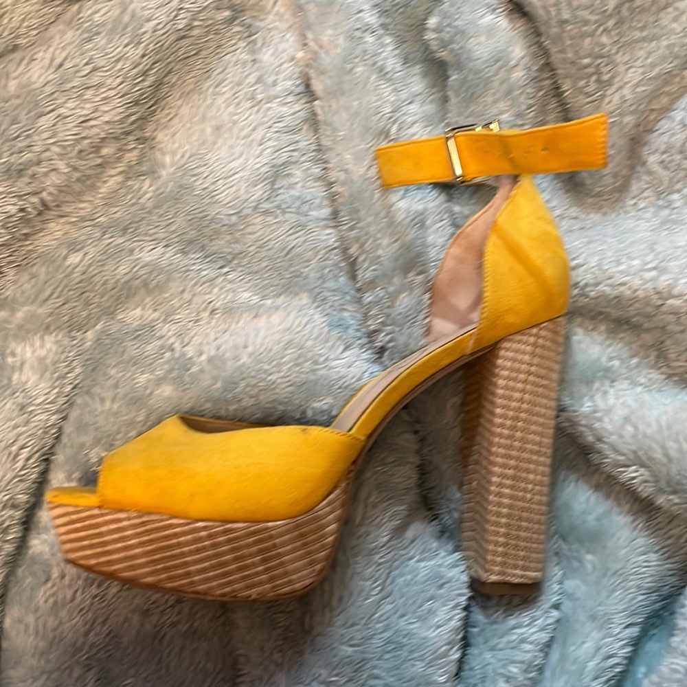 Jessica Simpson Yellow Suede Chunky Heel